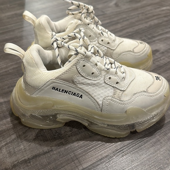 Great condition BALENCIAGA sneakers for sale!!! Too small for me! - Picture 2 of 4